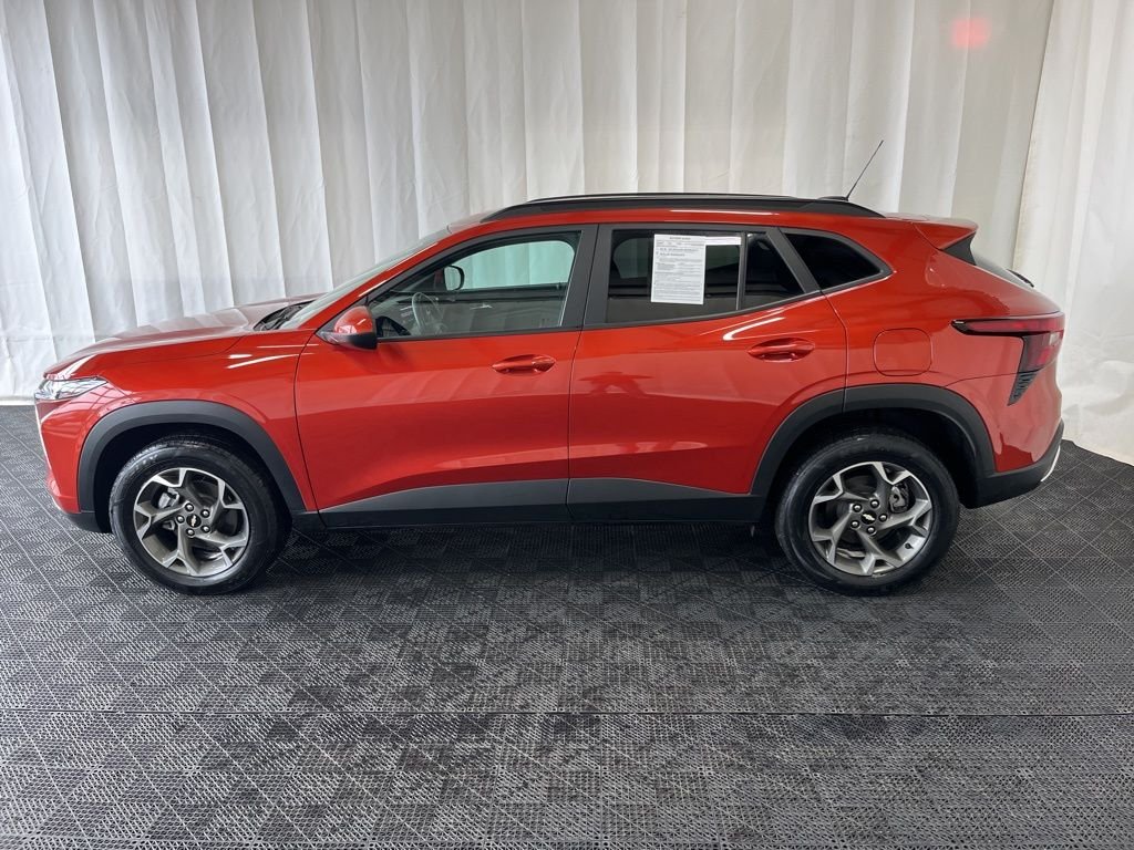 2024 Chevrolet Trax LT - Photo 25