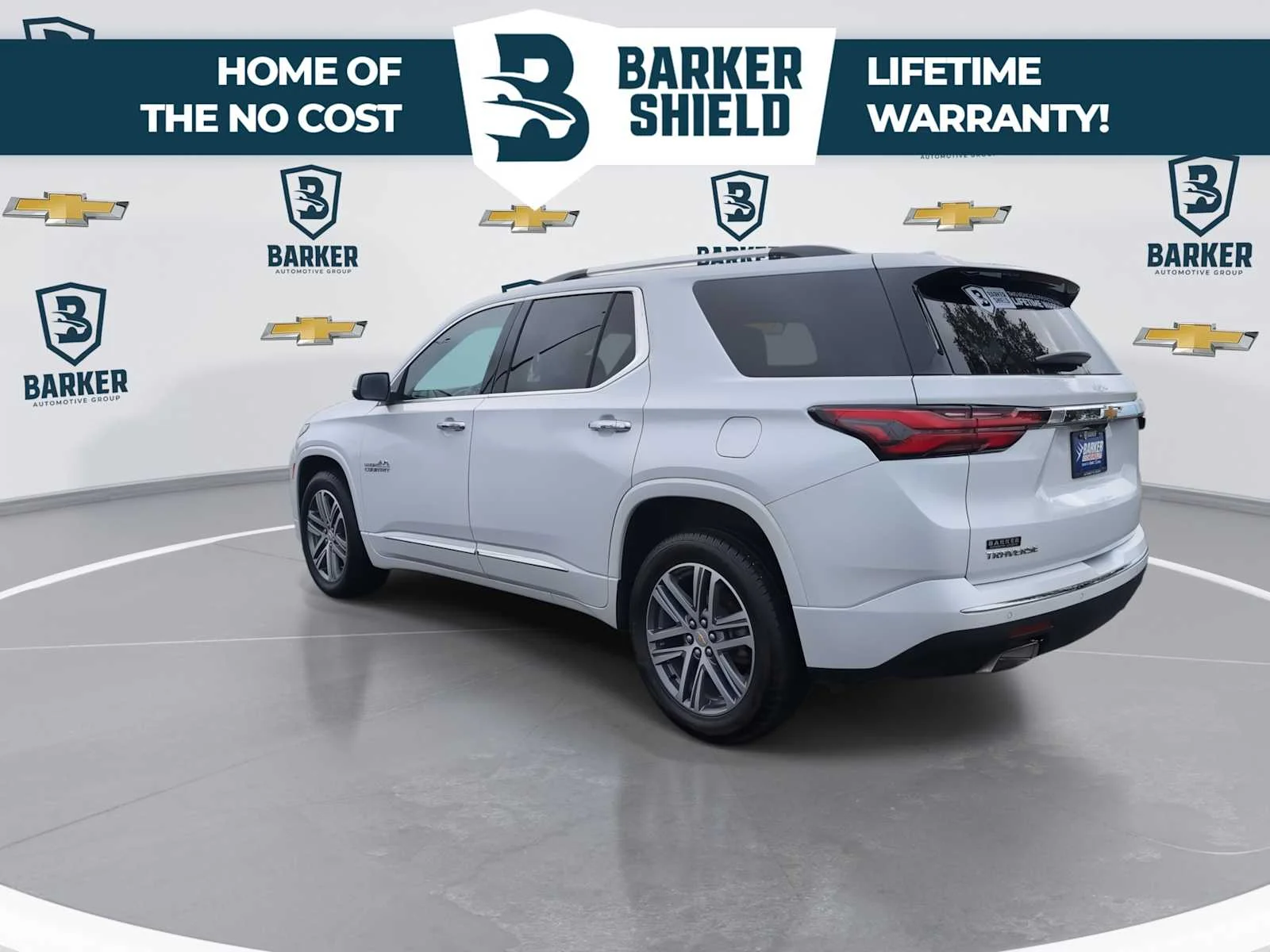 Used 2023 Iridescent Pearl Tricoat Chevrolet High Country image 6