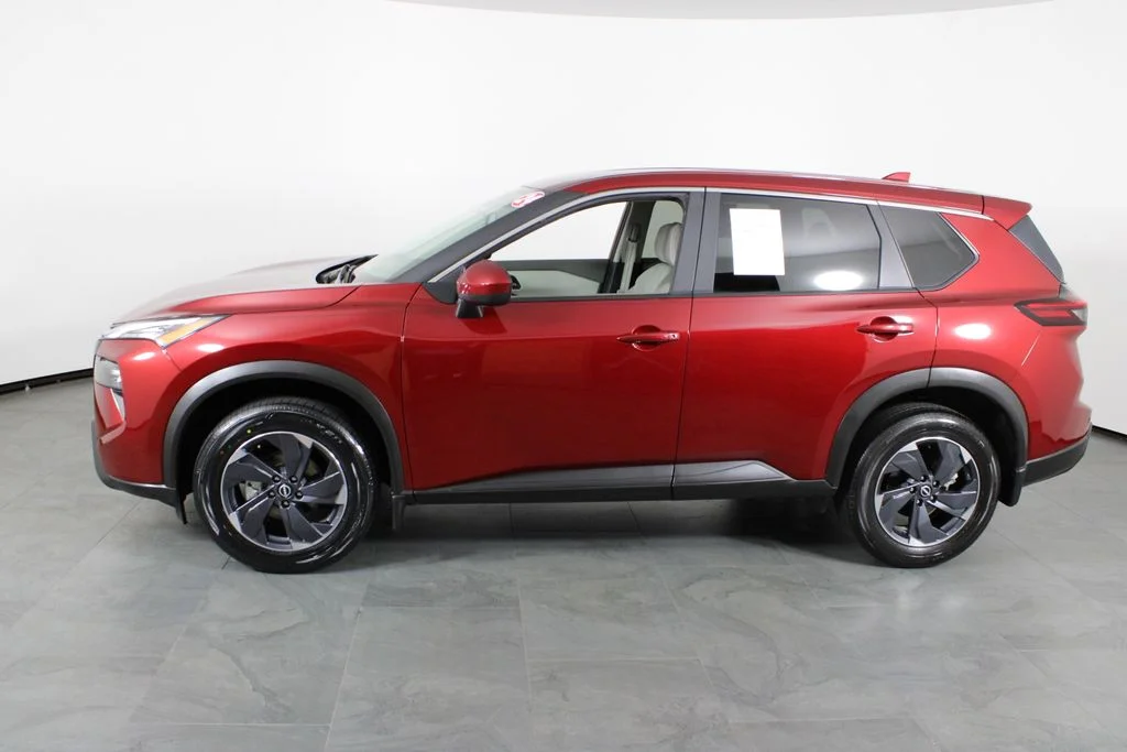 2024 Nissan Rogue SV - Photo 14