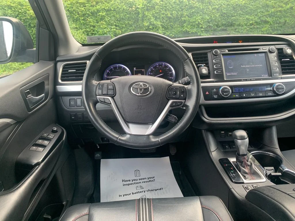 Used 2019 Gray Toyota SE image 17