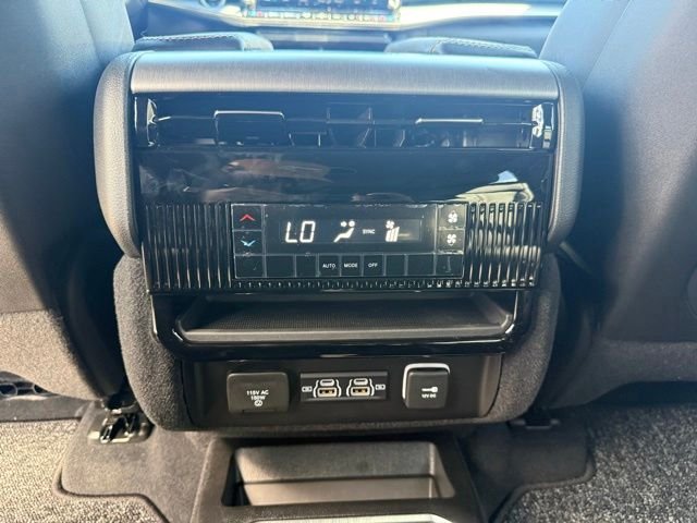 New 2026 High Gloss Black Exterior Paint Jeep Limited Reserve image 27