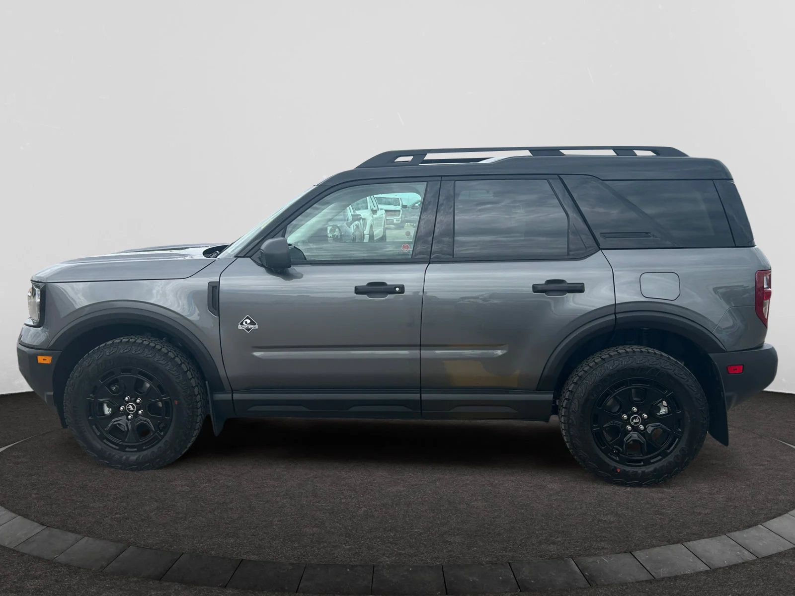New 2026 Carbonized Grey Metallic Ford Outer Banks image 2
