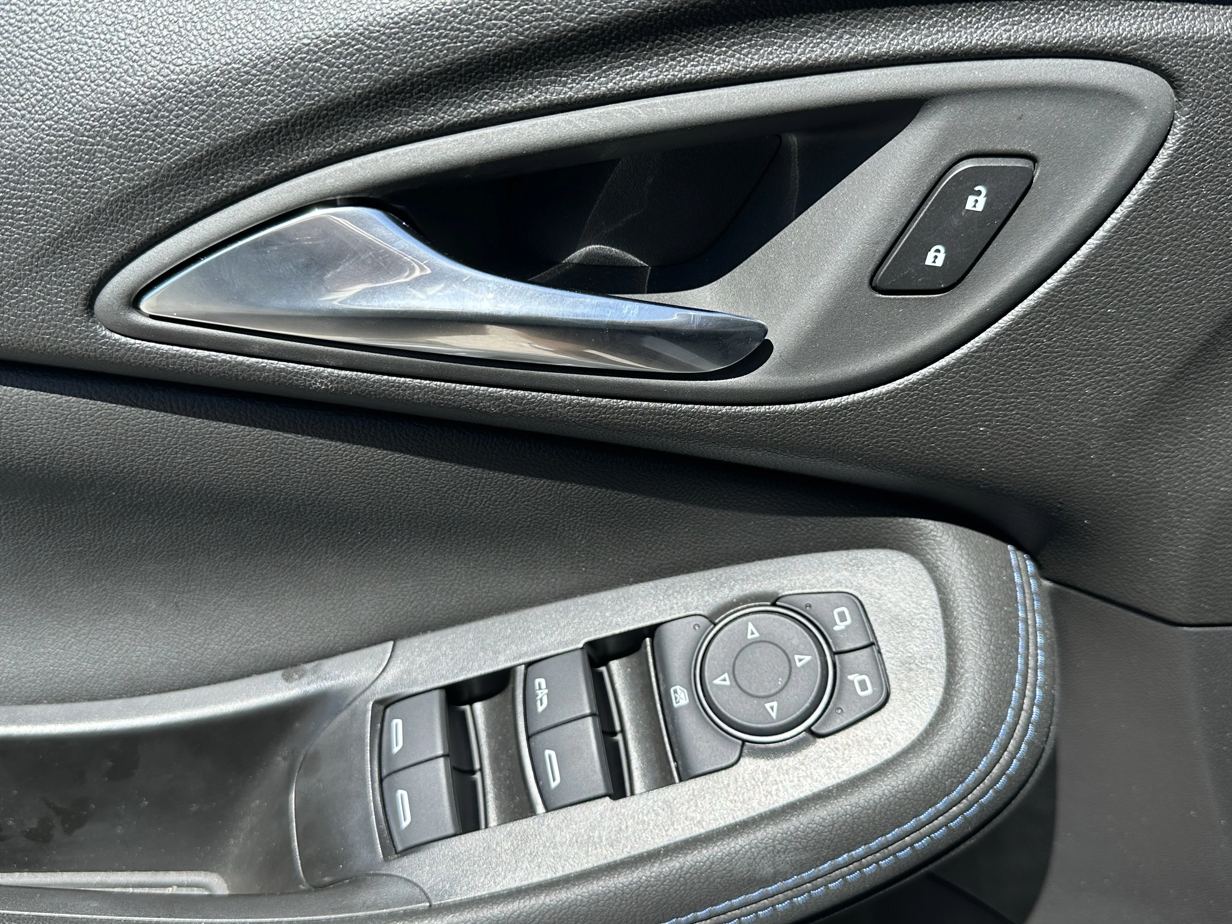 Certified Used 2026  Buick Sport Touring image 9