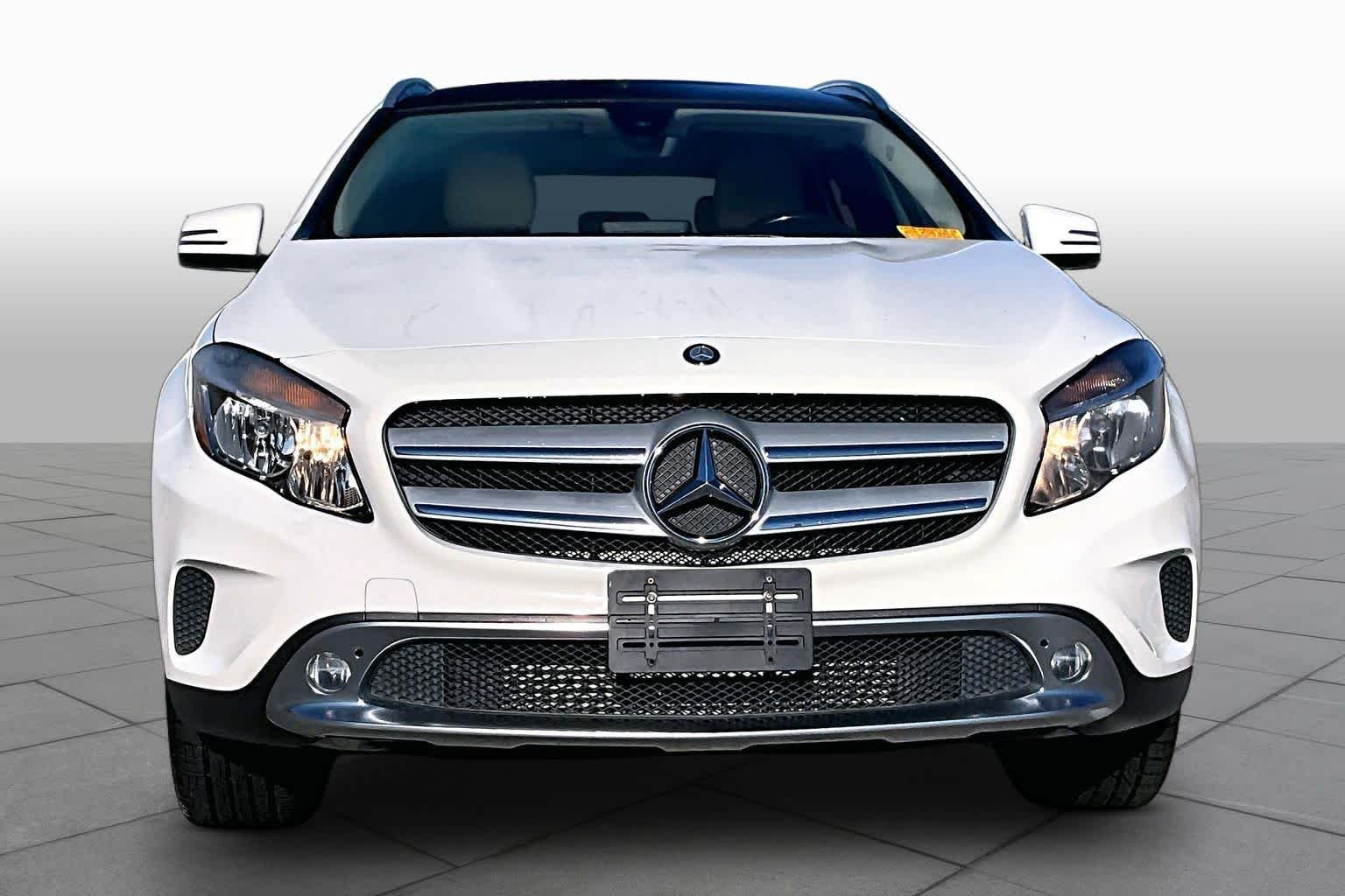 Used 2017 Cirrus White Mercedes-Benz GLA 250 image 4