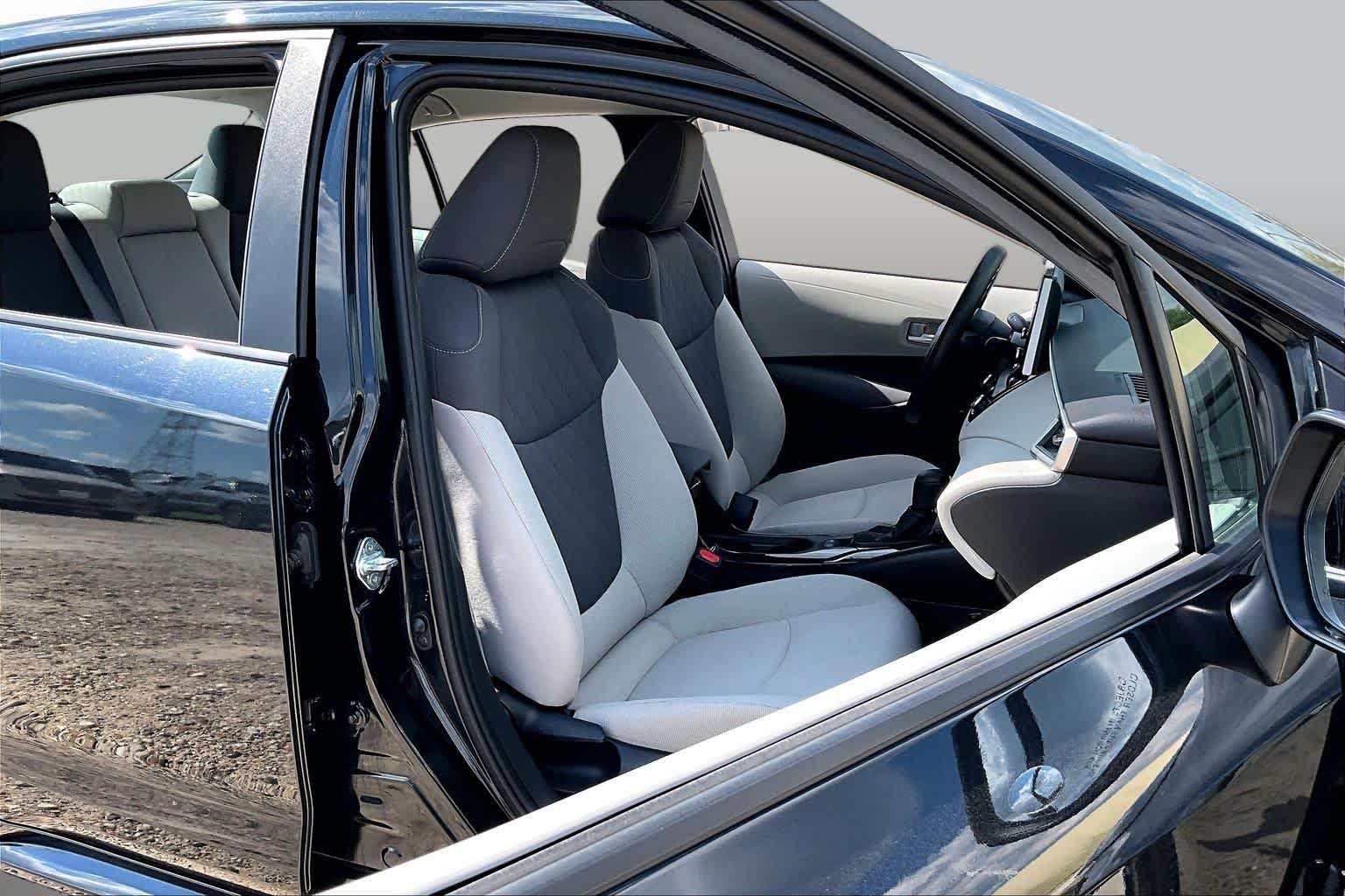 Used 2020 Black Sand Pearl Toyota LE image 9