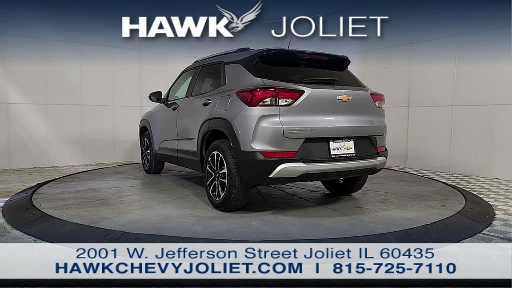 Used 2025 Gray Chevrolet LT image 6