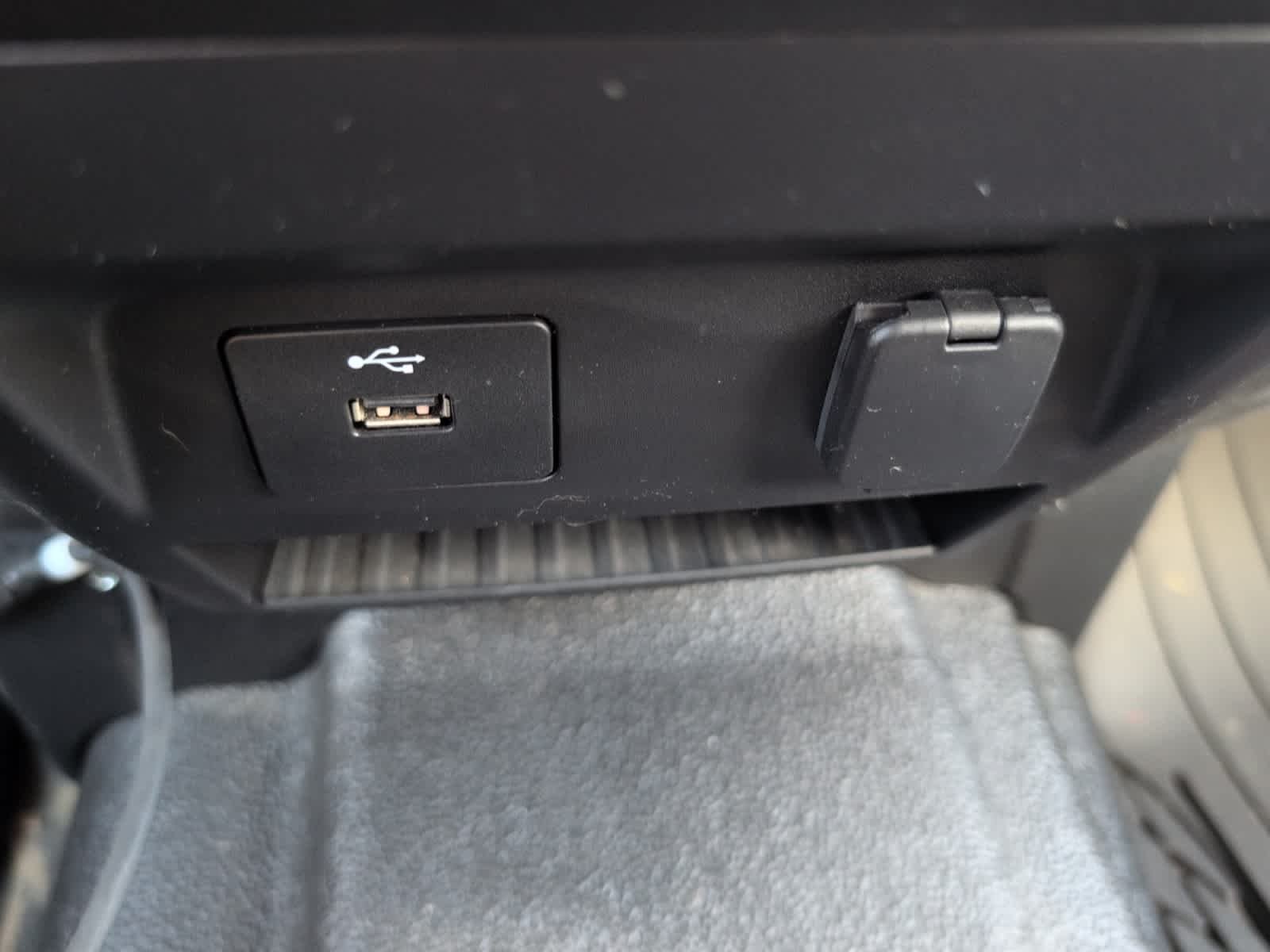 Used 2020 Oxford White Ford XL image 26