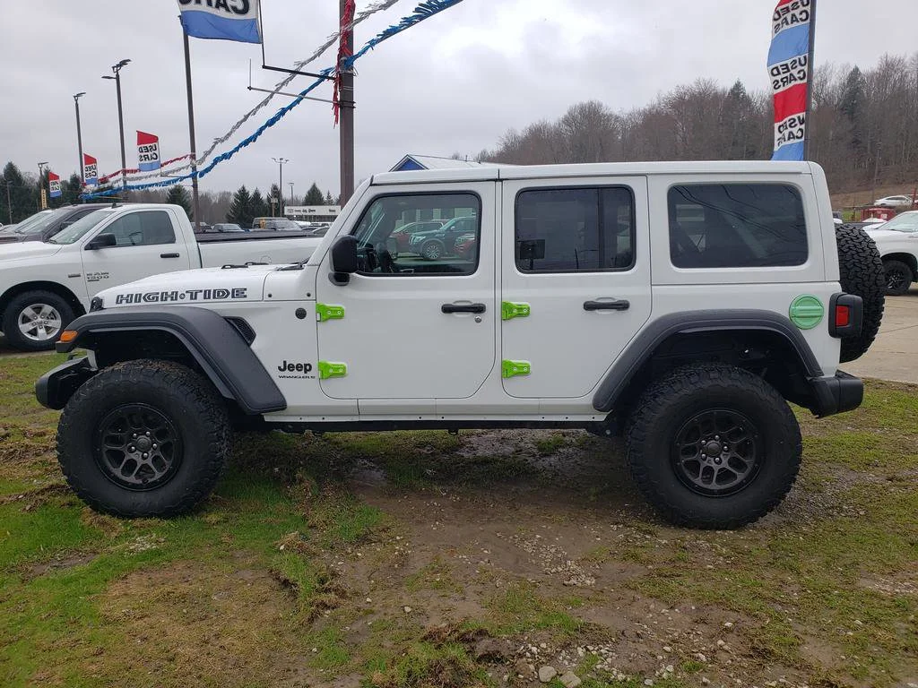 Used 2023 Bright White Clearcoat Jeep High Tide image 7