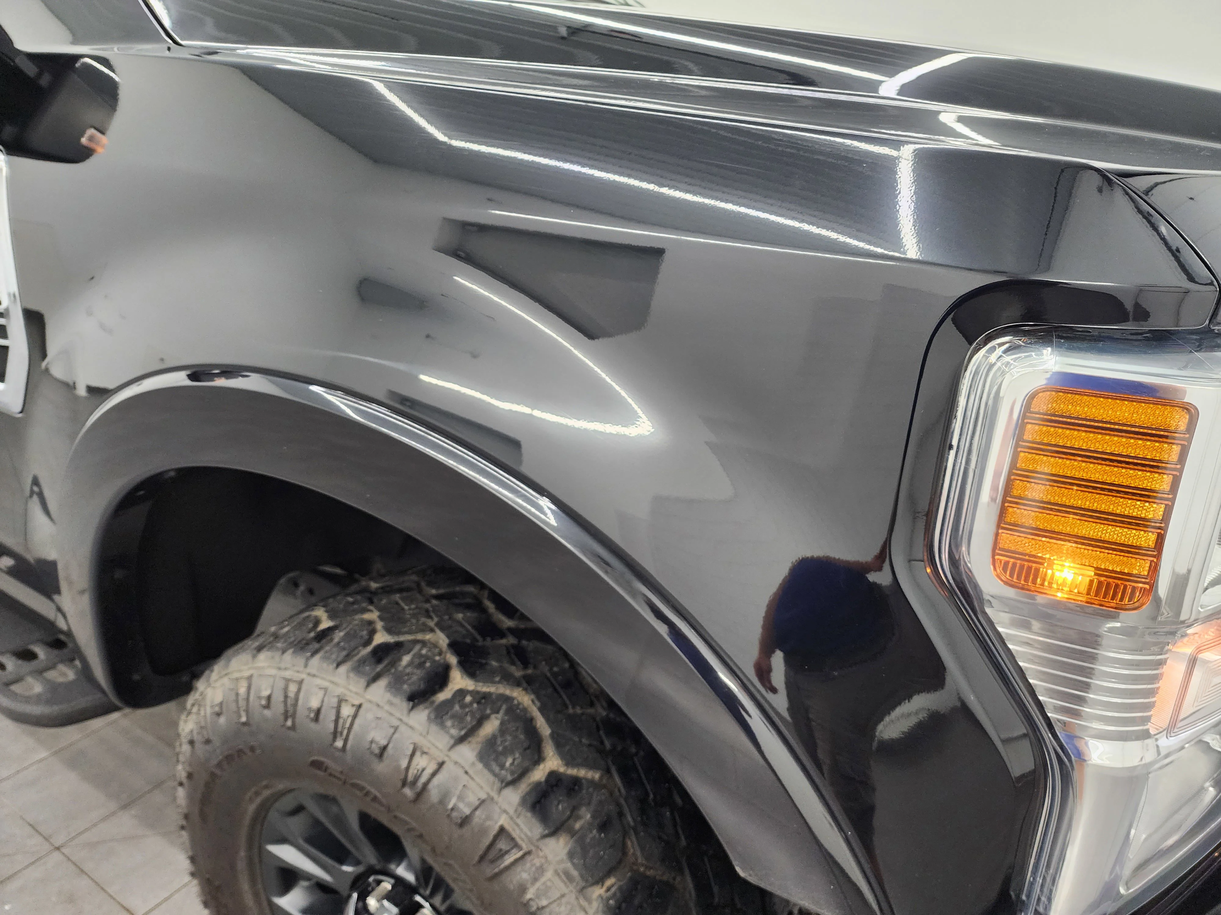 Used 2022 Agate Black Metallic Ford Lariat image 24