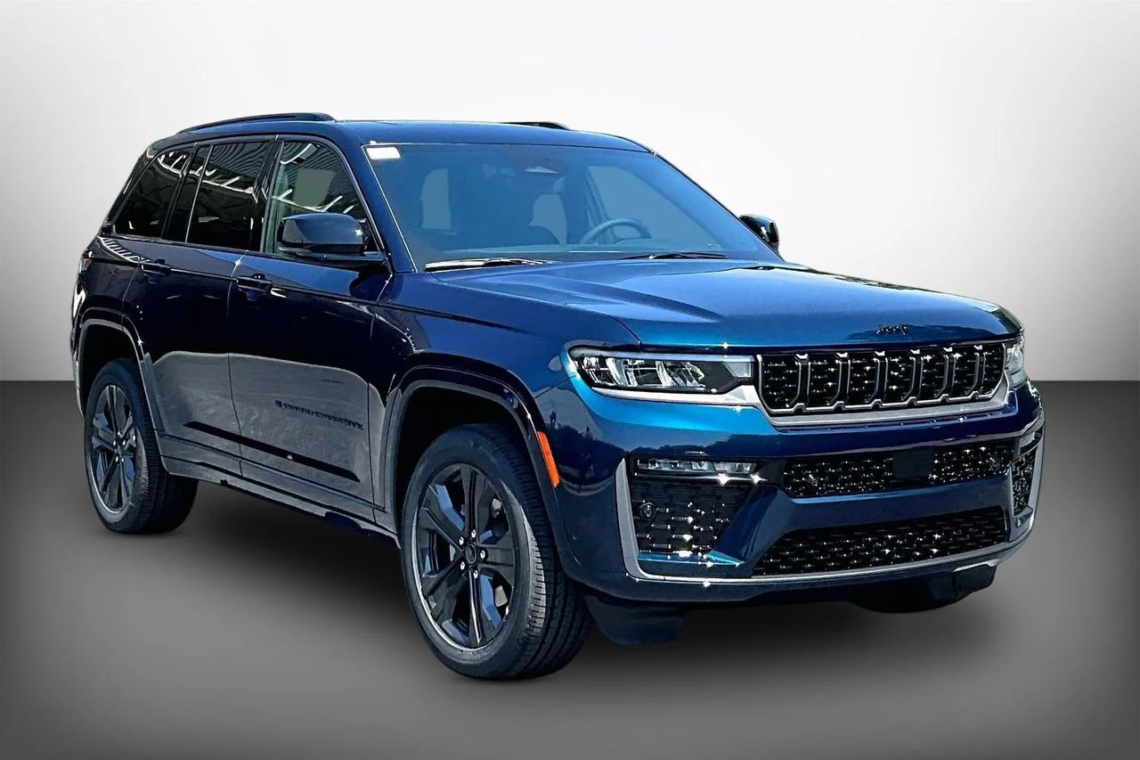 New 2027 Fathom Blue Pearl-Coat Paint Jeep Limited Reserve image 1
