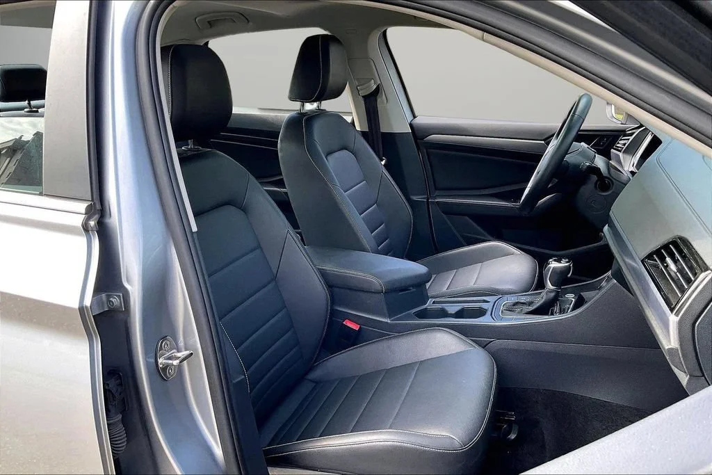 Used 2024 Silver Volkswagen 1.5T SE image 23