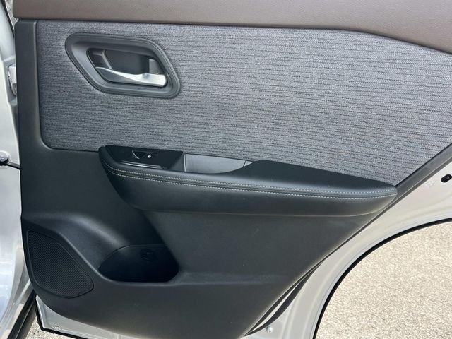 2023 Nissan Rogue SV - Photo 21