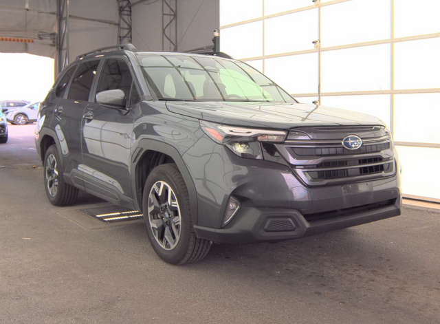 2025 Subaru Forester Premium's photo