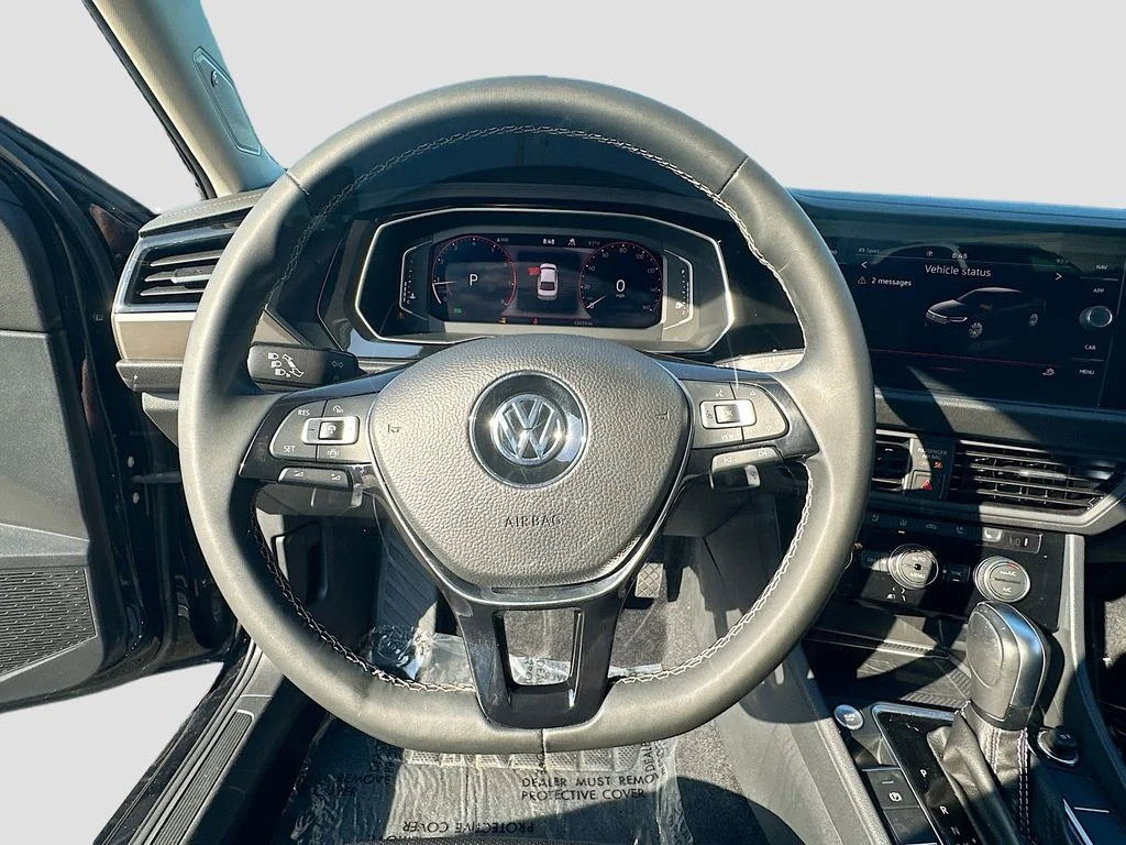 Used 2021 Black Volkswagen SEL Premium image 11