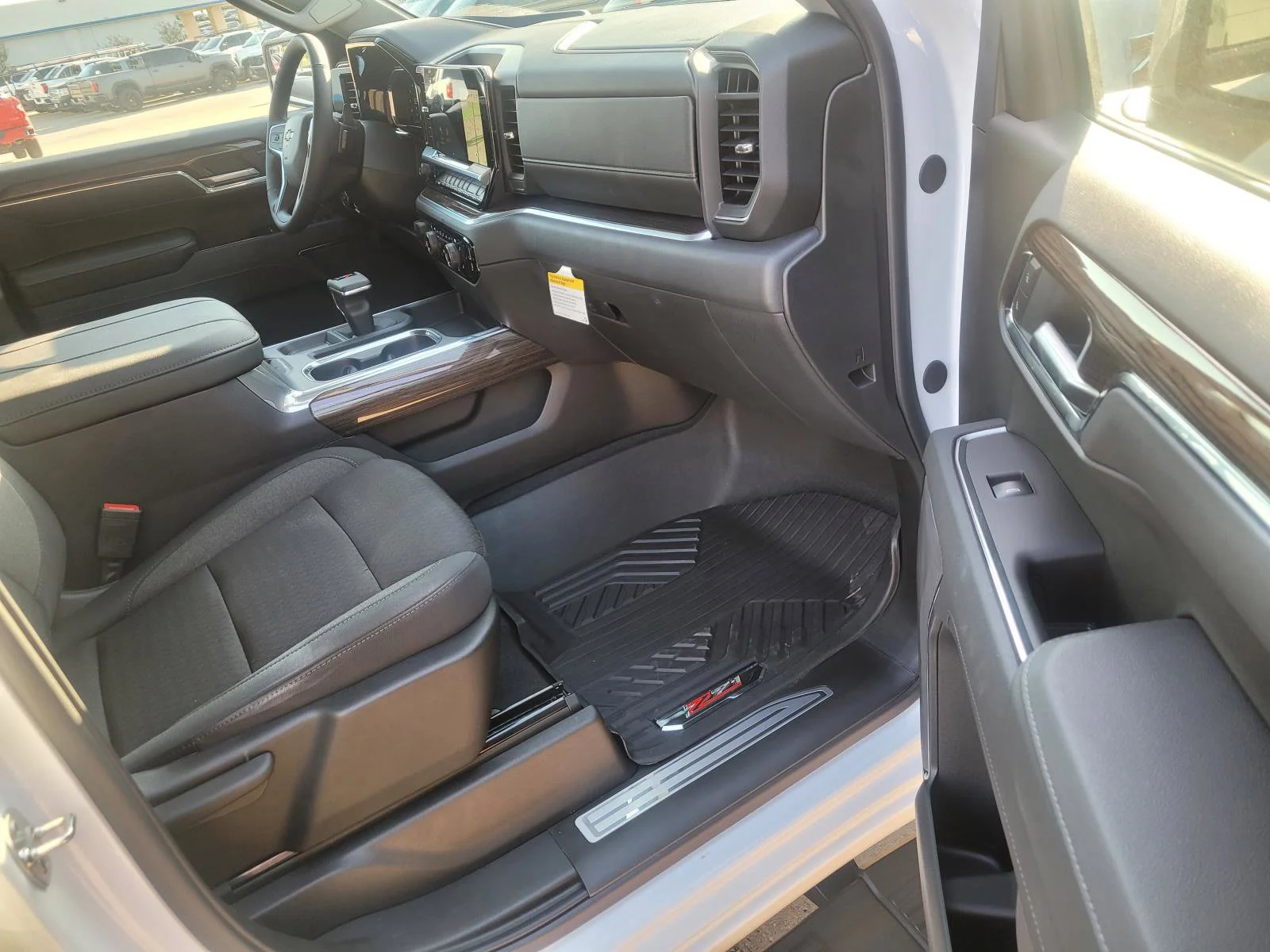 2026 Chevrolet Silverado 1500 LT Trail Boss - Photo 6
