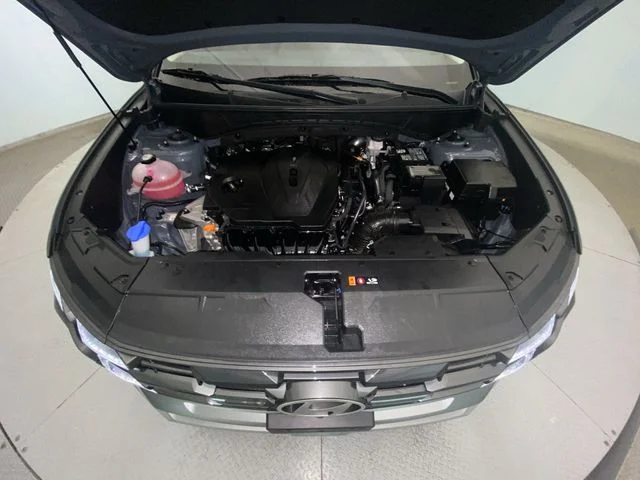 Used 2025 Gray Hyundai SEL image 25