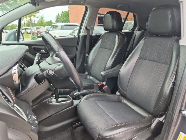 Used 2018 Gray Chevrolet LT image 11