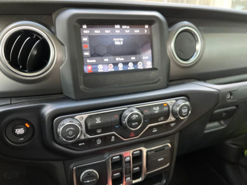 Used 2021 Limited Edition Gecko Clearcoat Jeep Rubicon image 2