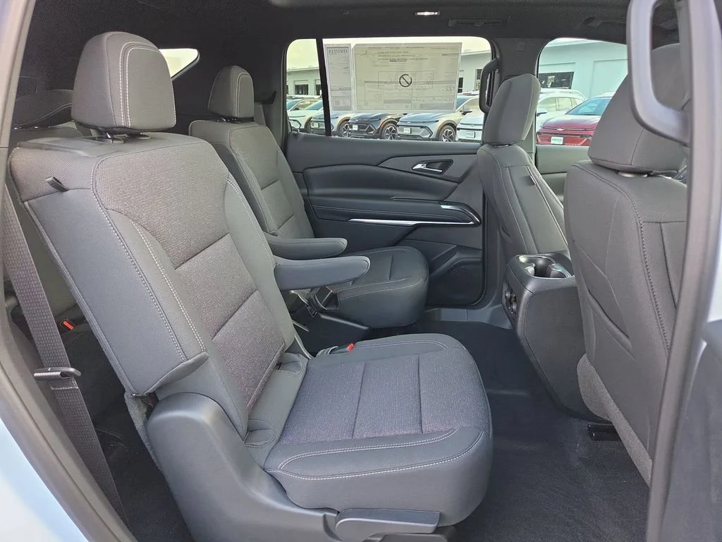 New 2026 Polar White Tricoat Chevrolet LT image 19