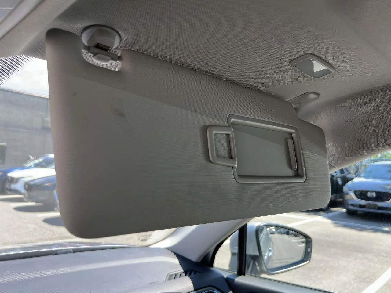 Used 2019 Platinum Gray Metallic Volkswagen 2.0T SE image 48