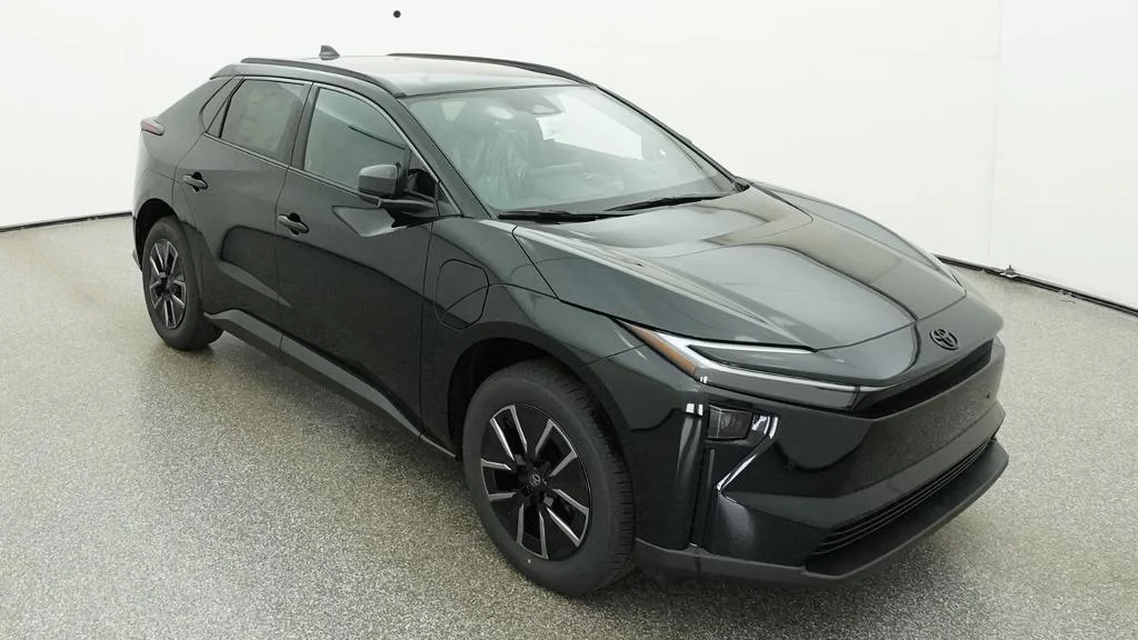 New 2026 Midnight Black Metallic Toyota XLE image 53