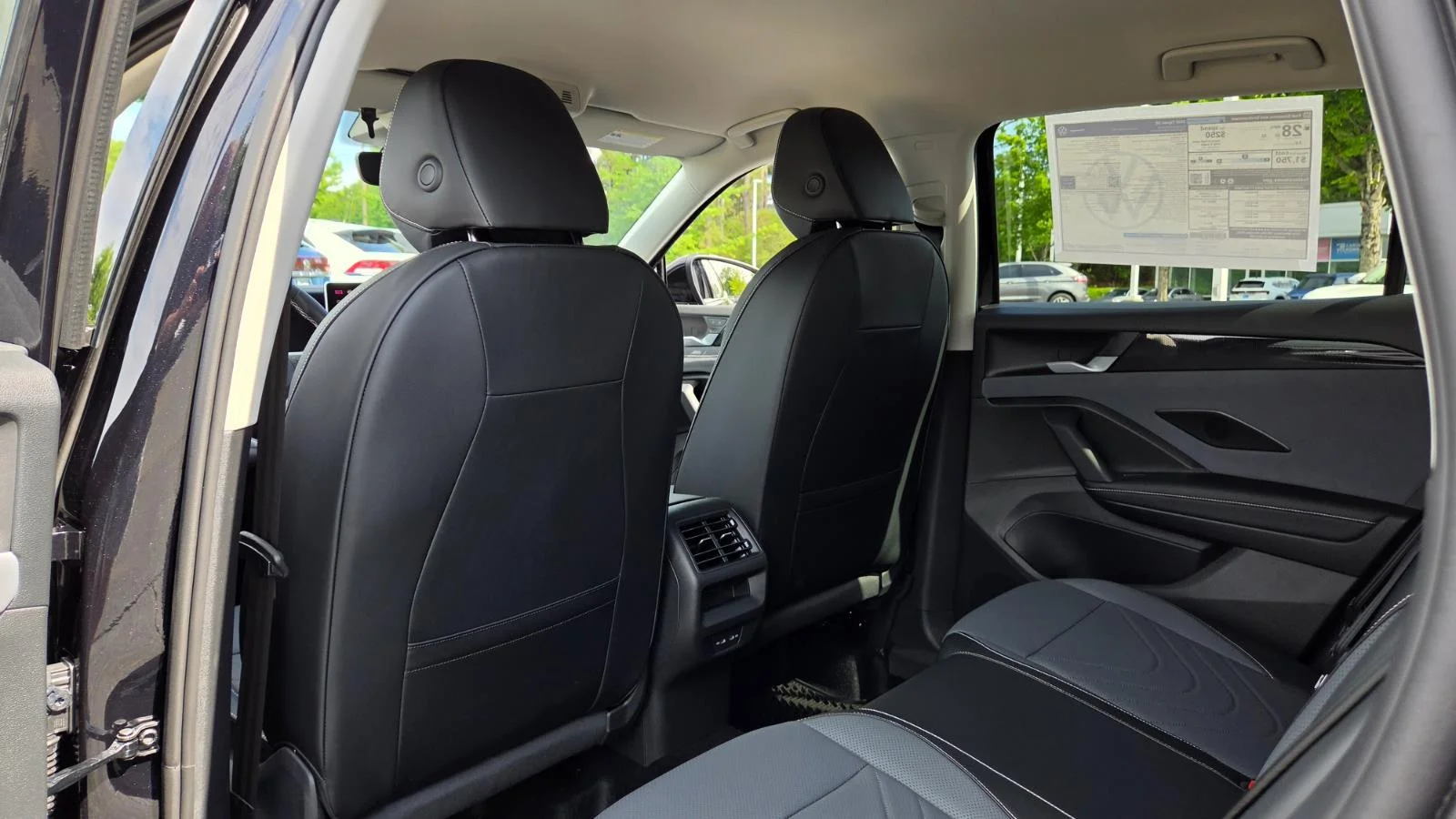 New 2026 Deep Black Pearl Volkswagen SE image 41
