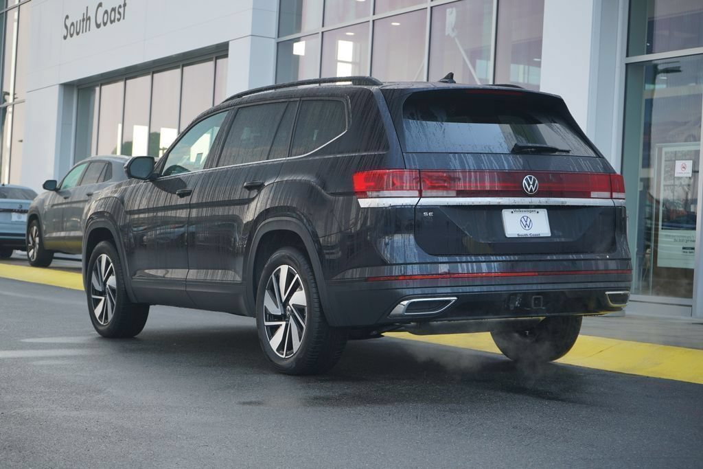 New 2026 Deep Black Pearl Volkswagen SE w/Technology image 3