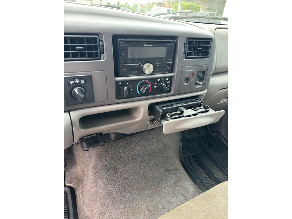 Used 1999 WHITE Ford XL image 12