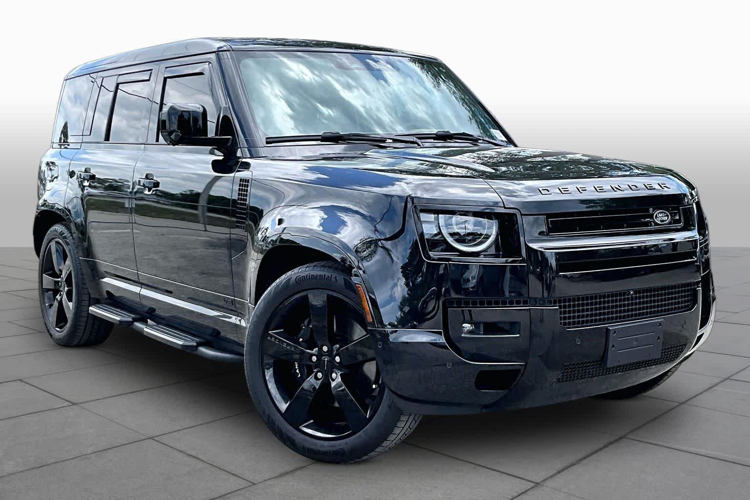Used 2026 Santorini Black Metallic Land Rover V8 image 5
