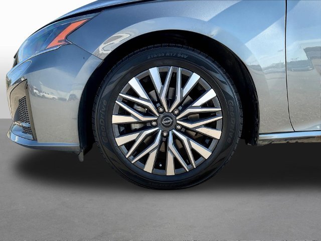 Used 2025 Gray Nissan 2.5 SV image 32