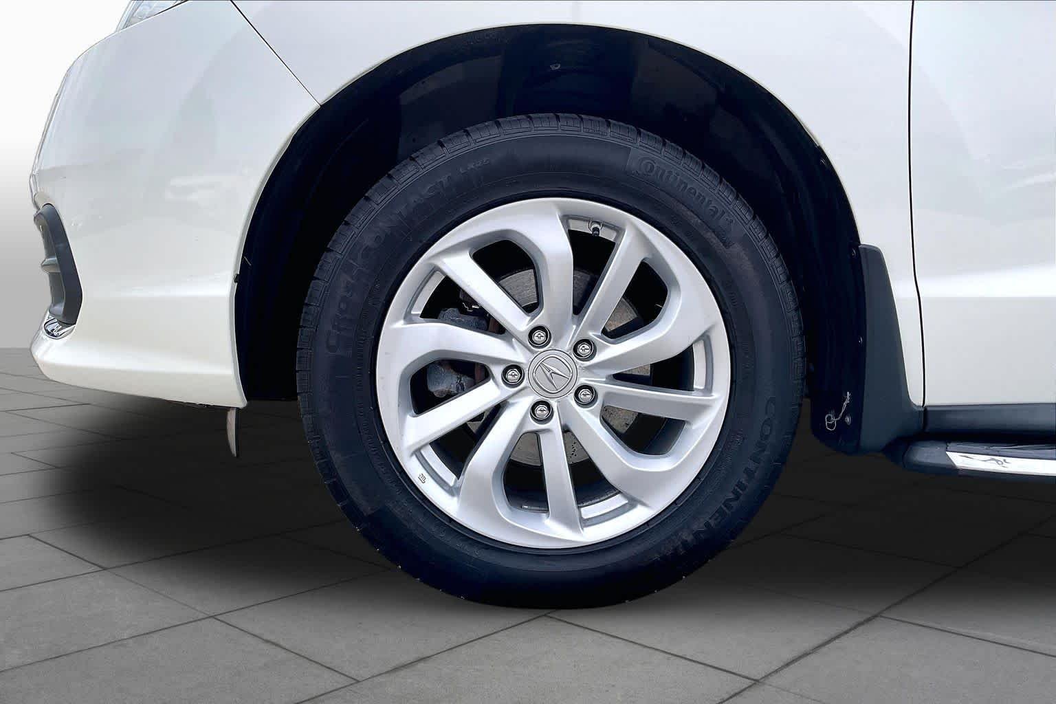 Used 2016 White Diamond Pearl Acura Tech Pkg image 11