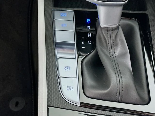 New 2026 Hyundai ELANTRA Limited