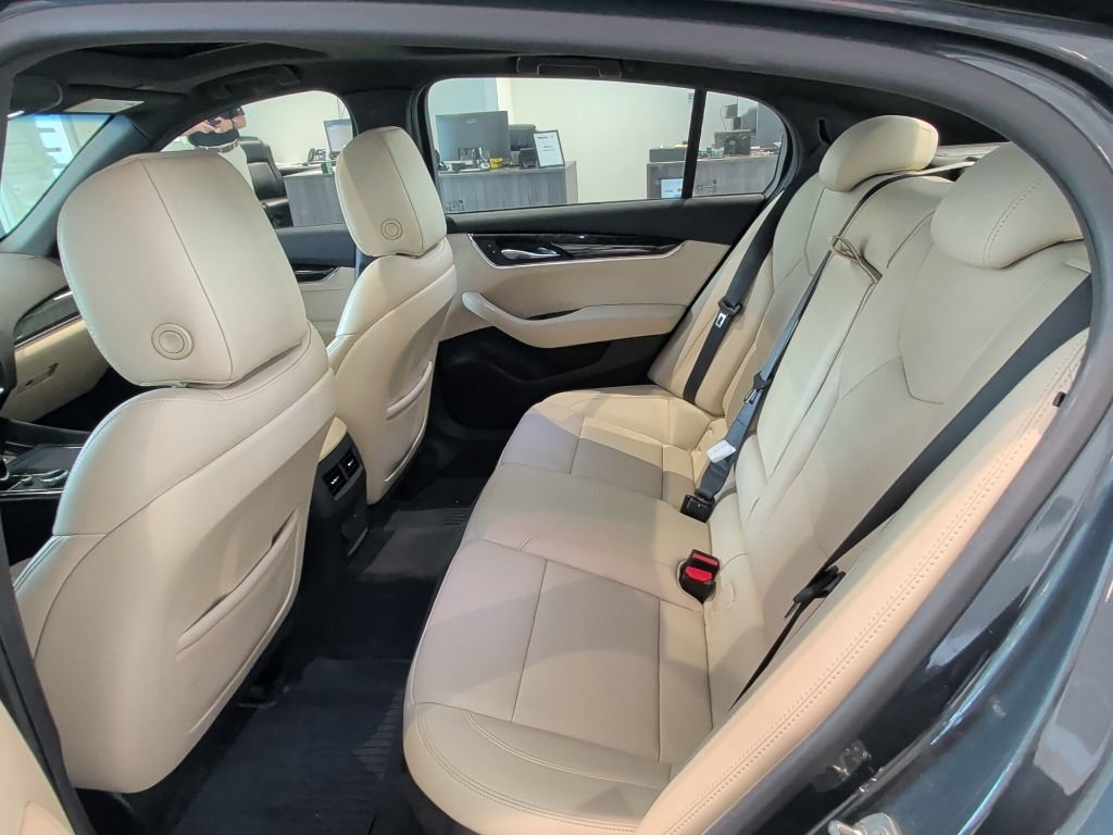 Used 2020 SHADOW METALLIC Cadillac Premium Luxury image 19