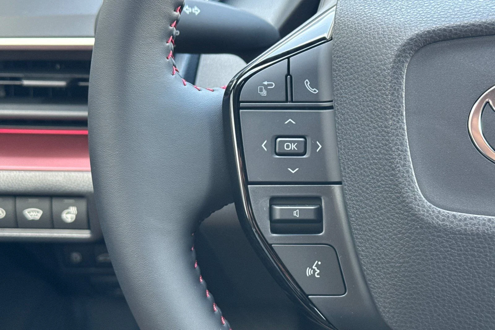 New 2027 Wind Chill Pearl Toyota XSE Premium image 26