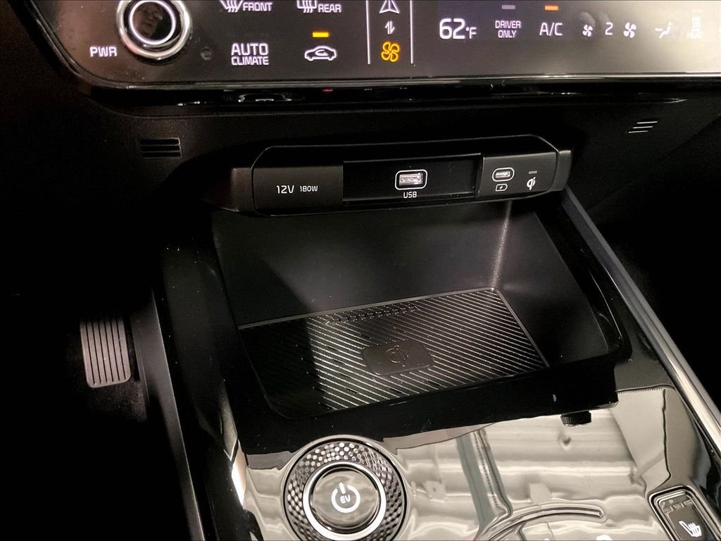 Used 2023 Green Kia Wind image 26
