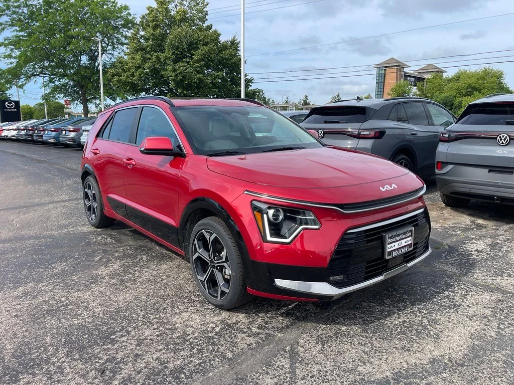 Certified Used 2025 Runway Red Kia EX Touring image 4