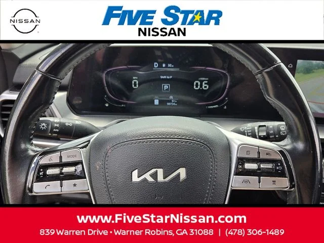 Used 2023 Red Kia S image 27