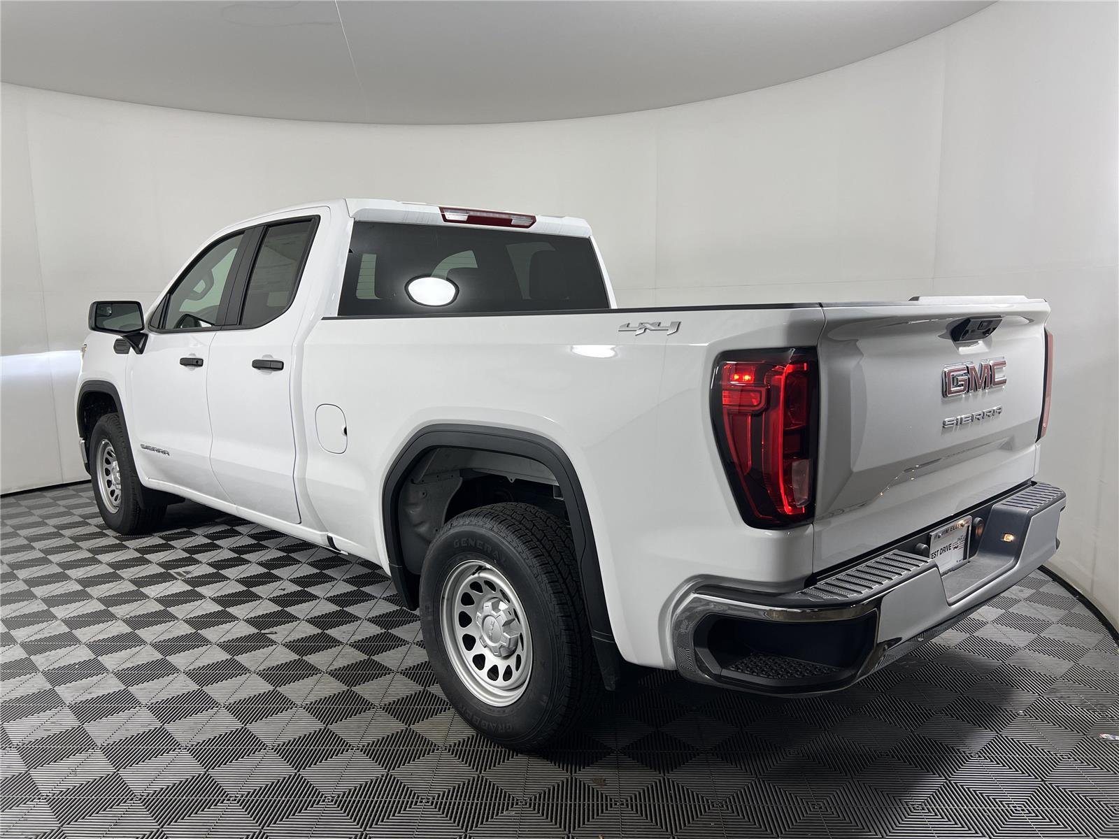 New 2026 Summit White GMC Pro image 4