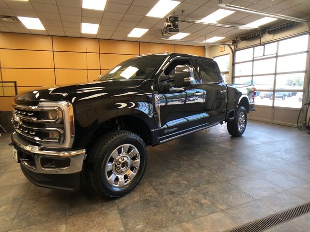 New 2026 Agate Black Metallic Ford F-250® Lariat® image 3