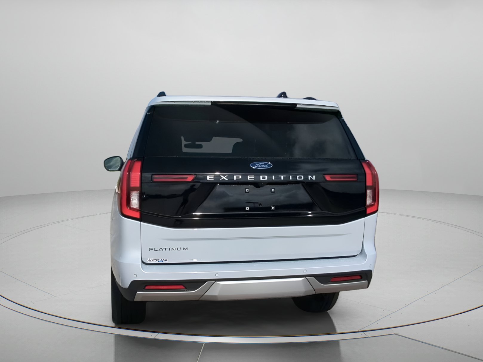 New 2026 Space Silver Metallic Ford Platinum® image 20