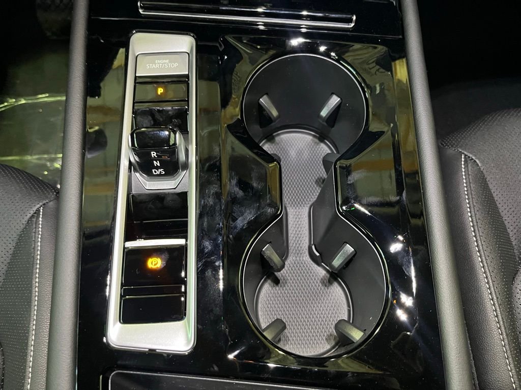 New 2026 Black Volkswagen 2.0T SE w/Technology image 14