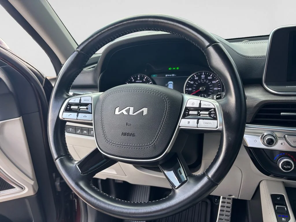 Used 2022 Purple Kia SX image 28