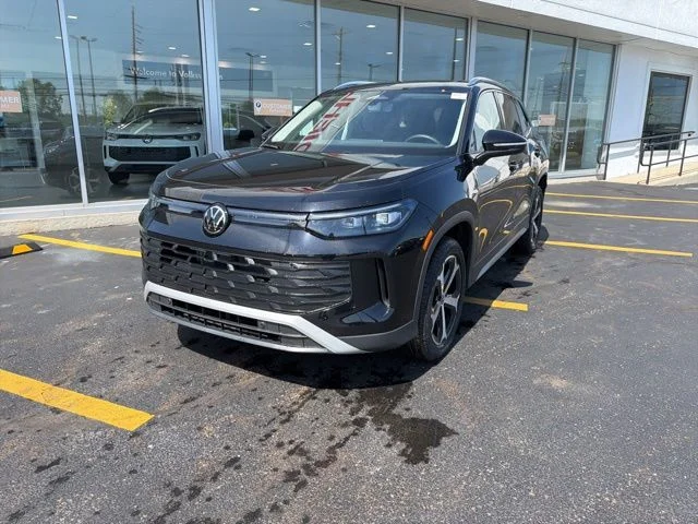 2025 Volkswagen Tiguan SE - Photo 10