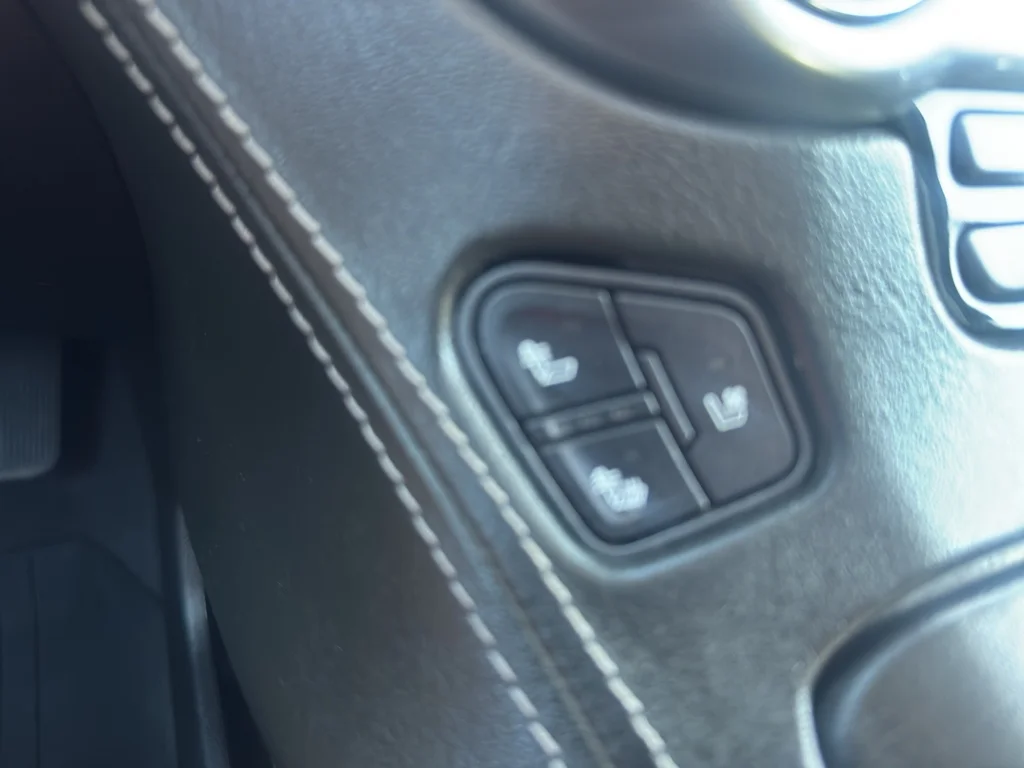 Used 2019 Summit White Chevrolet Premier image 26
