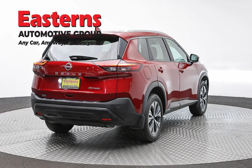 Used 2023 Red Nissan SV image 5