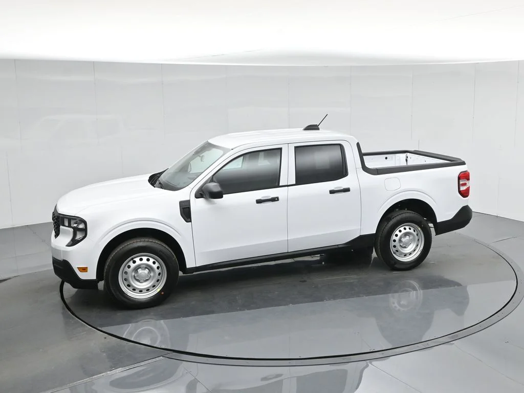 New 2026 Oxford White Ford XL image 40