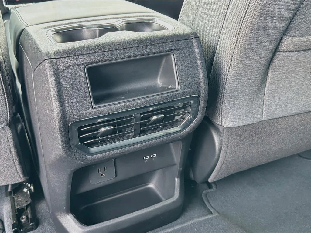 Used 2026 Ocean GMC Elevation image 28