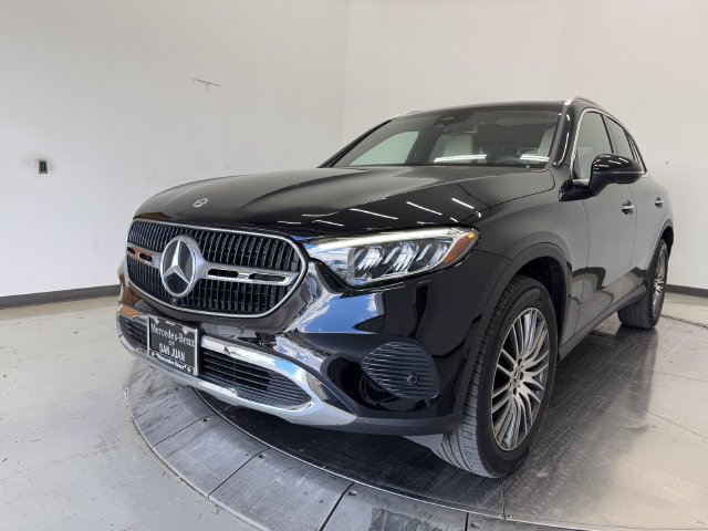 Used 2024 Black Mercedes-Benz GLC 300 image 30