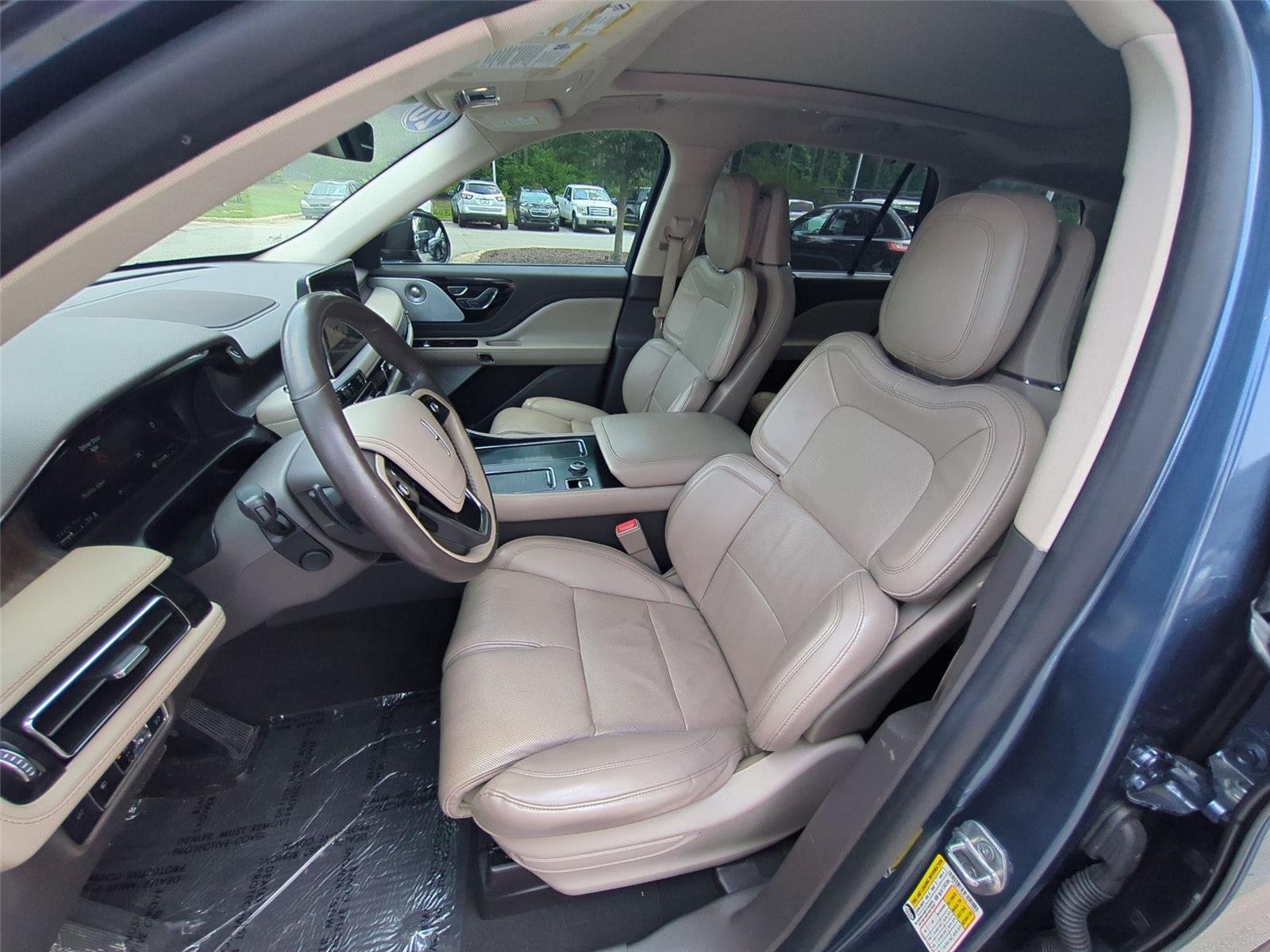 Used 2020 Blue Diamond Metallic Lincoln Reserve image 18