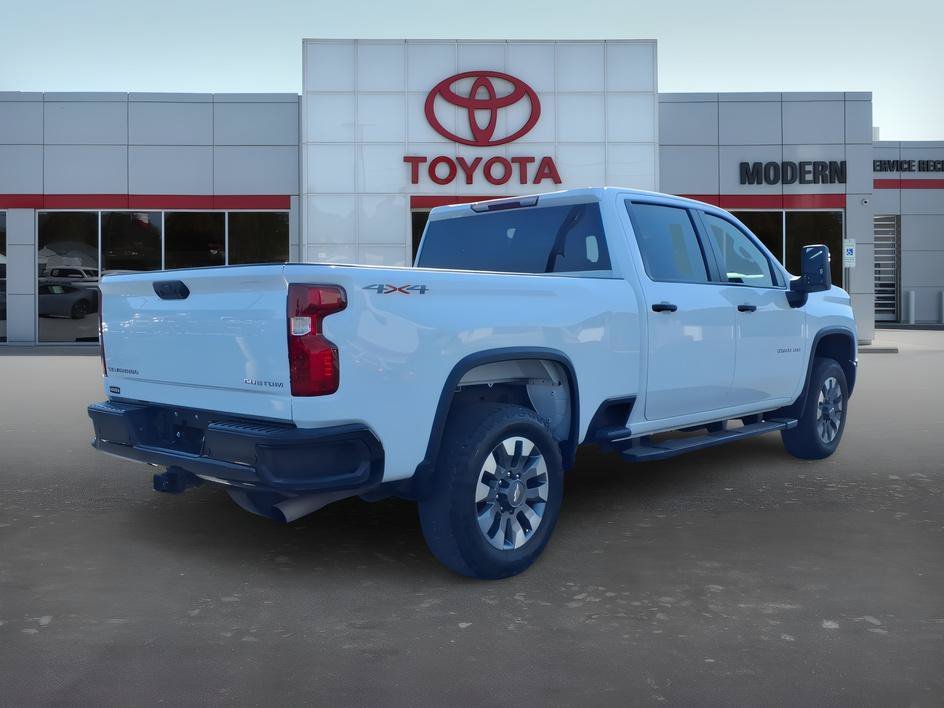Used 2024 Summit White Chevrolet Custom image 5